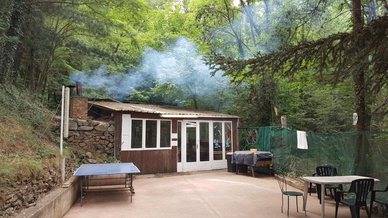 Camping Le P'Tit Bonheur Escaro エクステリア 写真