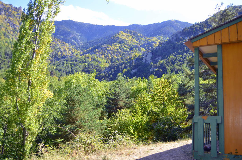 Camping Le P'Tit Bonheur Escaro エクステリア 写真