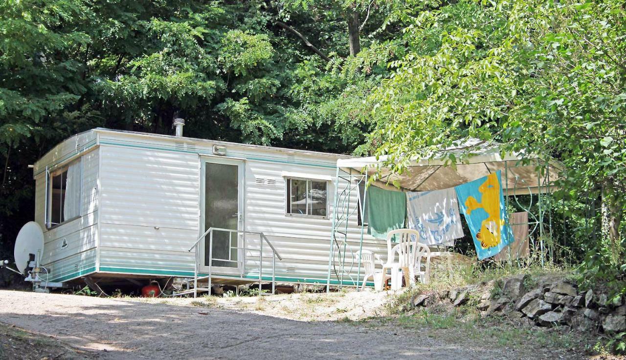 Camping Le P'Tit Bonheur Escaro エクステリア 写真