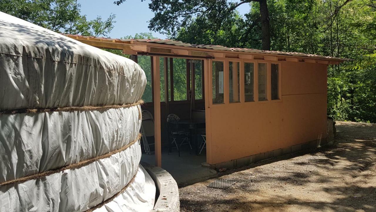Camping Le P'Tit Bonheur Escaro エクステリア 写真