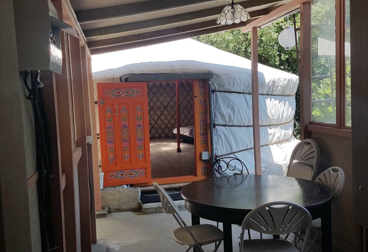 Camping Le P'Tit Bonheur Escaro エクステリア 写真