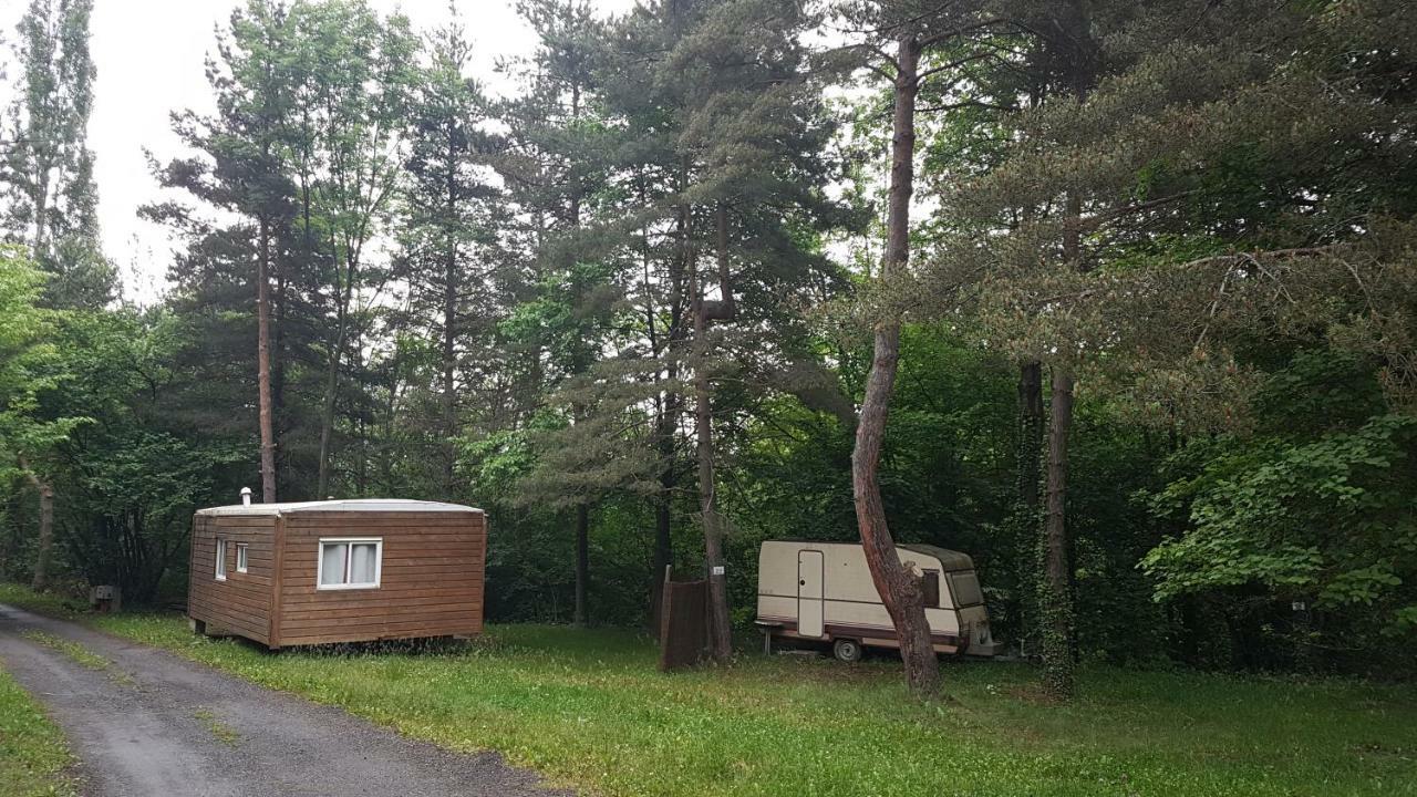 Camping Le P'Tit Bonheur Escaro エクステリア 写真
